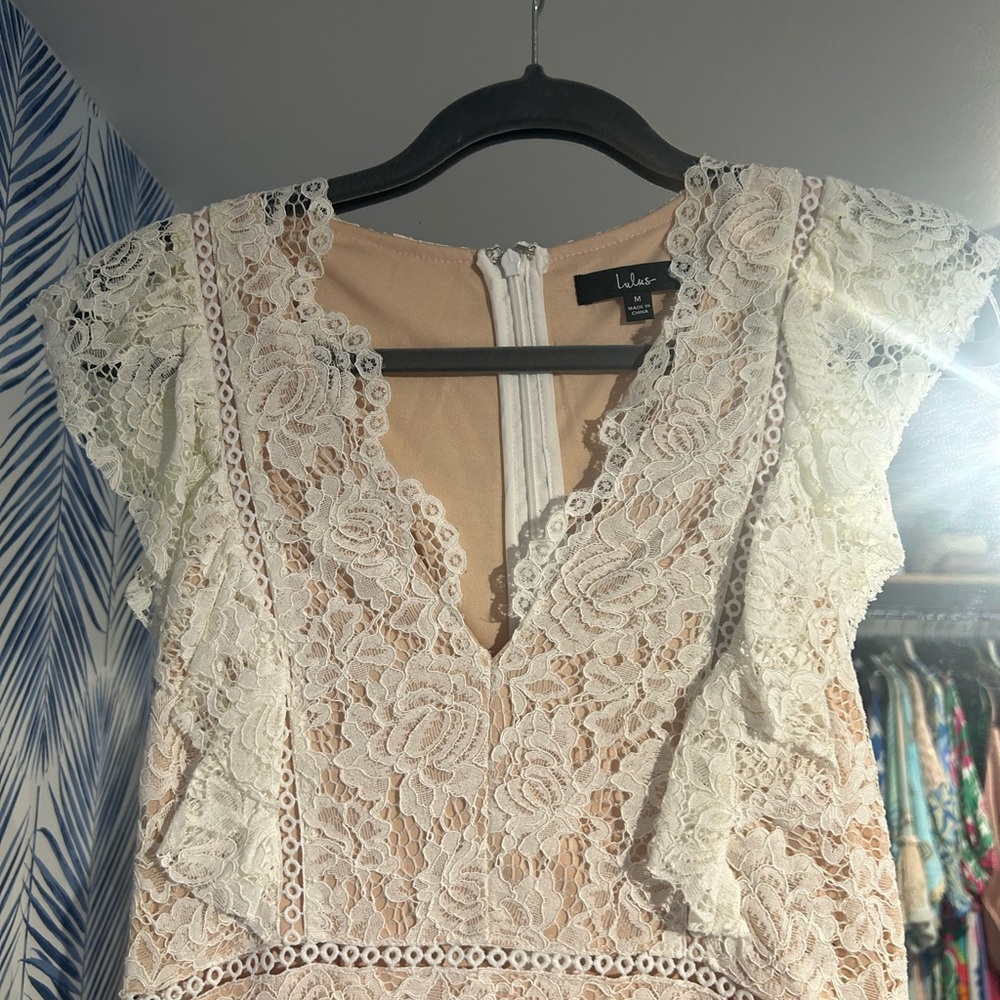 Lulu’s Lace Dress - Picture 4 of 4